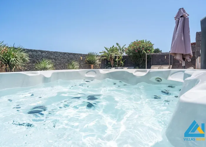 Azure - Lh122 By Now Ltd Playa Blanca (Lanzarote)