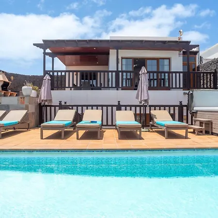 Azure - Lh122 By Now Ltd וילה